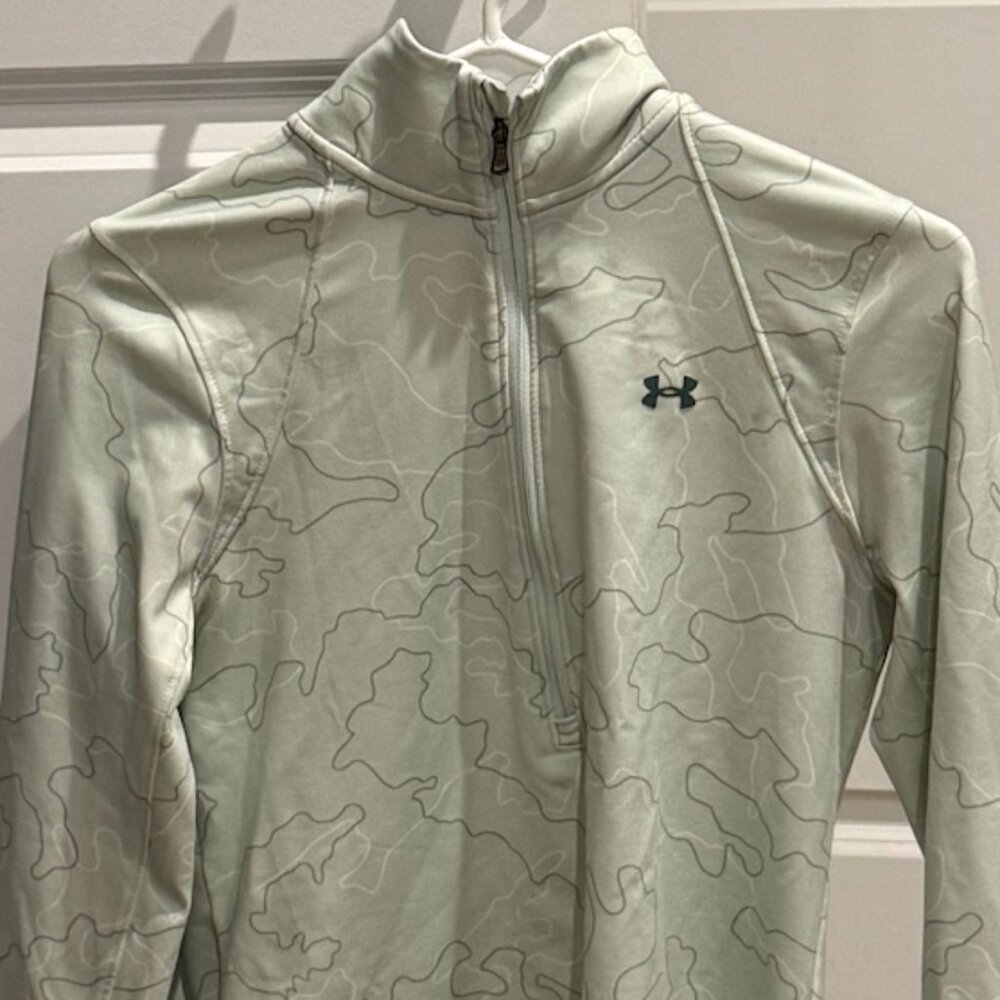 Under Armour Women Medium Mint Green Camo Print Half-Zip Pullover‎ Coldgear